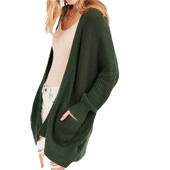 Urban Outfitters Sweaters - UO BDG green oversized sweater, size small chunky baggy grandpa fit with pockets